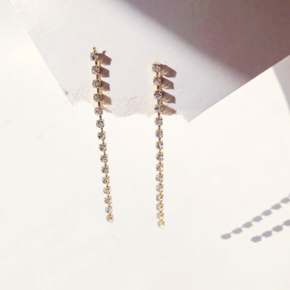 Retro Rhinestone Strand Earrings - Picture 3 of 8